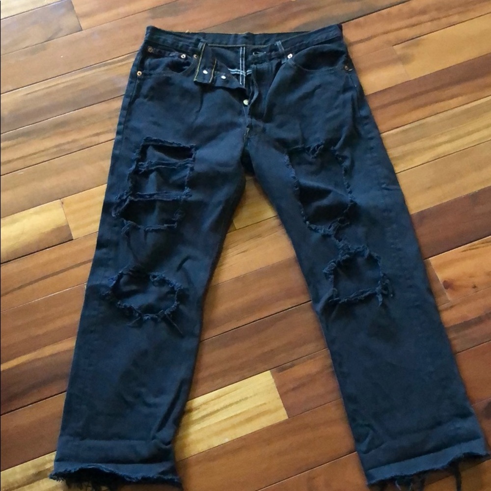 Levi ripped jeans